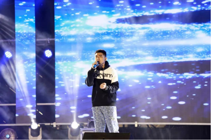 新店镇交通安全 交通安全进校园主题元旦迎新晚会(1)1922.png