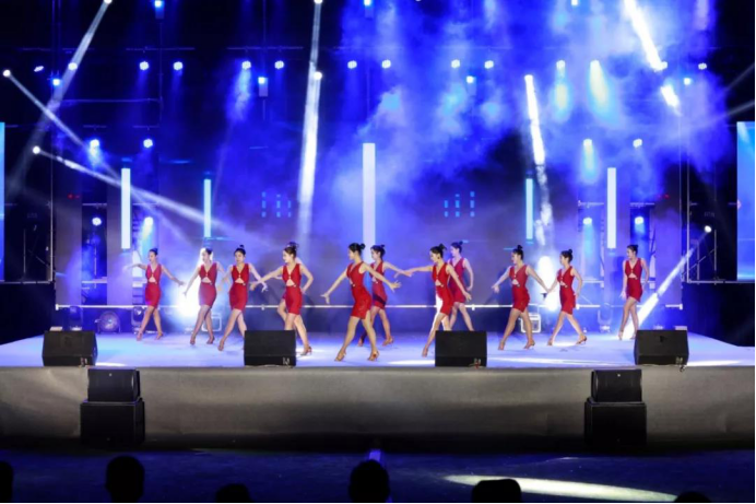 新店镇交通安全 交通安全进校园主题元旦迎新晚会(1)1925.png