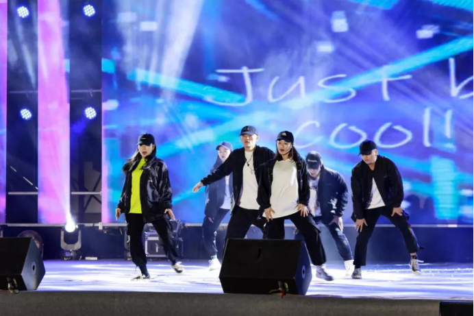 新店镇交通安全 交通安全进校园主题元旦迎新晚会(1)2054.png