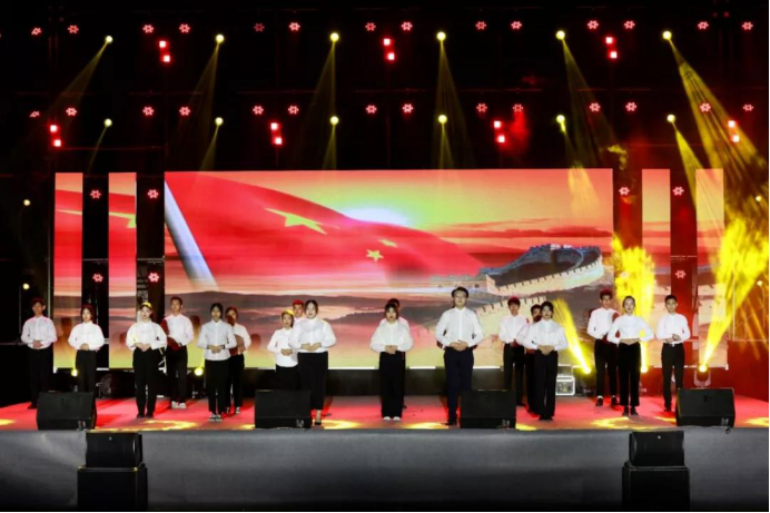 新店镇交通安全 交通安全进校园主题元旦迎新晚会(1)2204.png