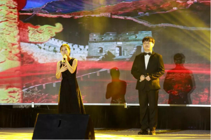 新店镇交通安全 交通安全进校园主题元旦迎新晚会(1)1972.png