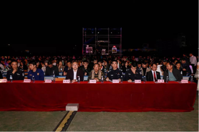 新店镇交通安全 交通安全进校园主题元旦迎新晚会(1)613.png