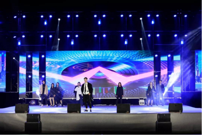 新店镇交通安全 交通安全进校园主题元旦迎新晚会(1)2139.png