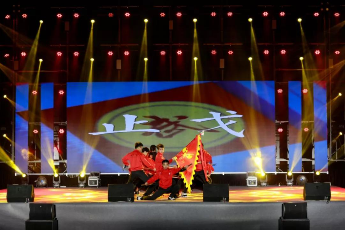 新店镇交通安全 交通安全进校园主题元旦迎新晚会(1)1714.png