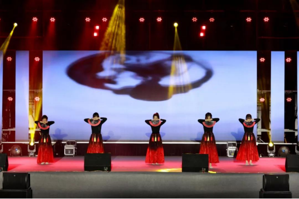 新店镇交通安全 交通安全进校园主题元旦迎新晚会(1)1647.png