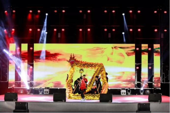 新店镇交通安全 交通安全进校园主题元旦迎新晚会(1)1715.png