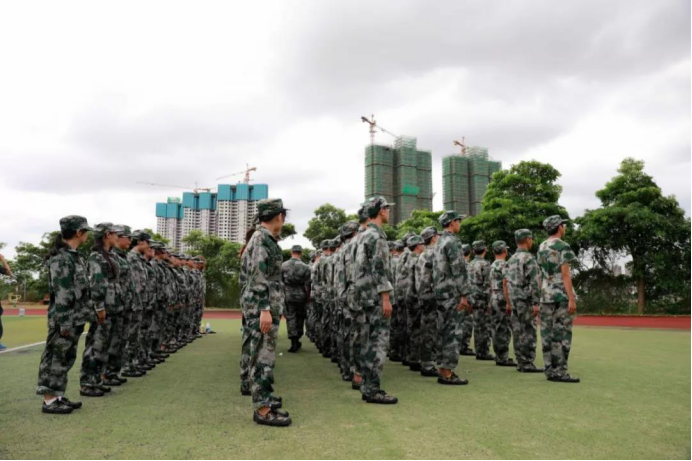 青春正起航——2019级新生开学暨军训开训仪式1885.png