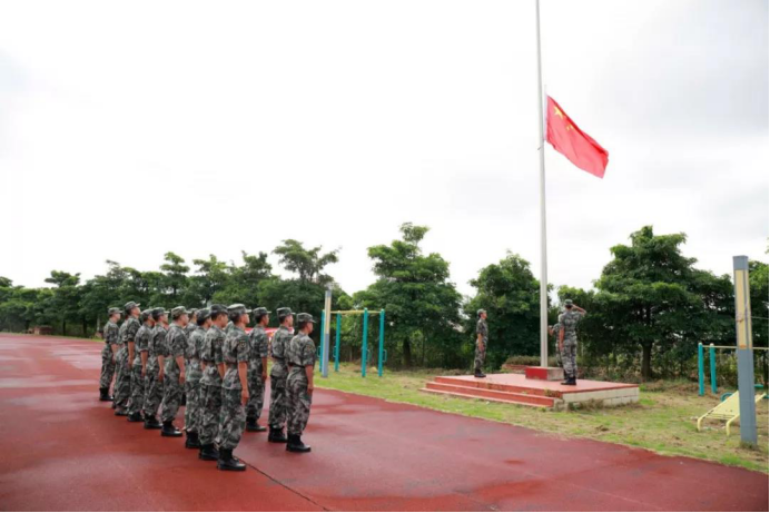 青春正起航——2019级新生开学暨军训开训仪式372.png