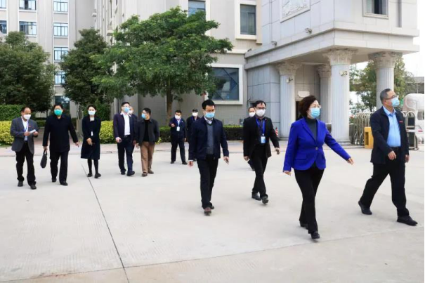 厦门市国桂荣副市长一行6人莅临我校检查指导疫情防控工作114.png