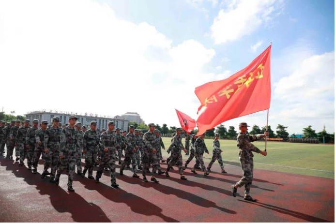 青春正起航——2019级新生军训闭幕式197.png
